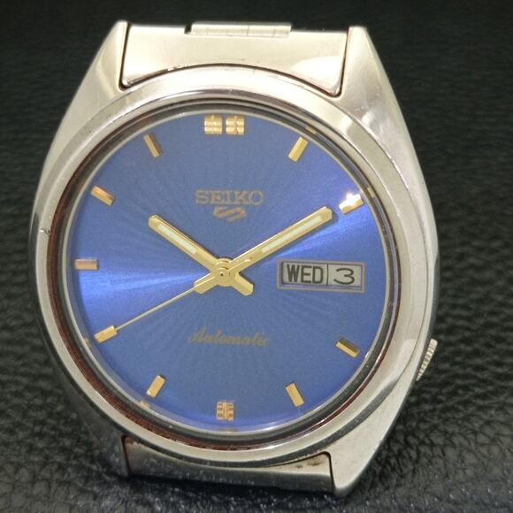 Vintage 1982 Seiko Automatic Mens Silver Watch W/daydate & Blue accents - Picture 3 of 10